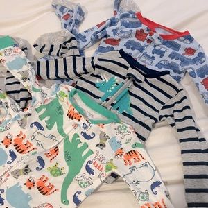 Toddler 2T Pajama onesie bundle!
